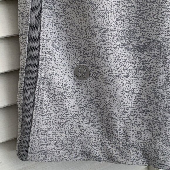 Lululemon Pace Breaker Lined Short 9" Inseam Athletic Grey White Speckled Mens L - Picture 10 of 12